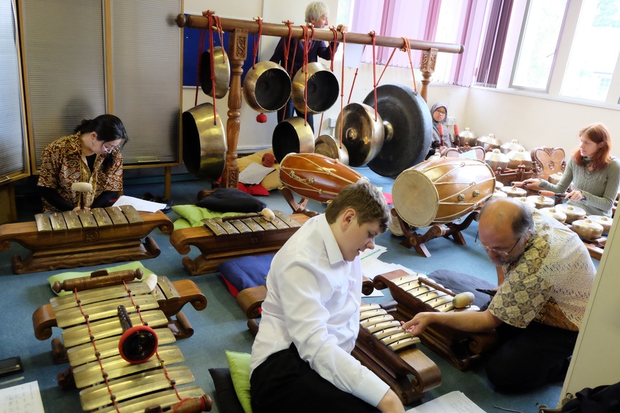 Gamelan rehearsal in Dunelm House, Durham